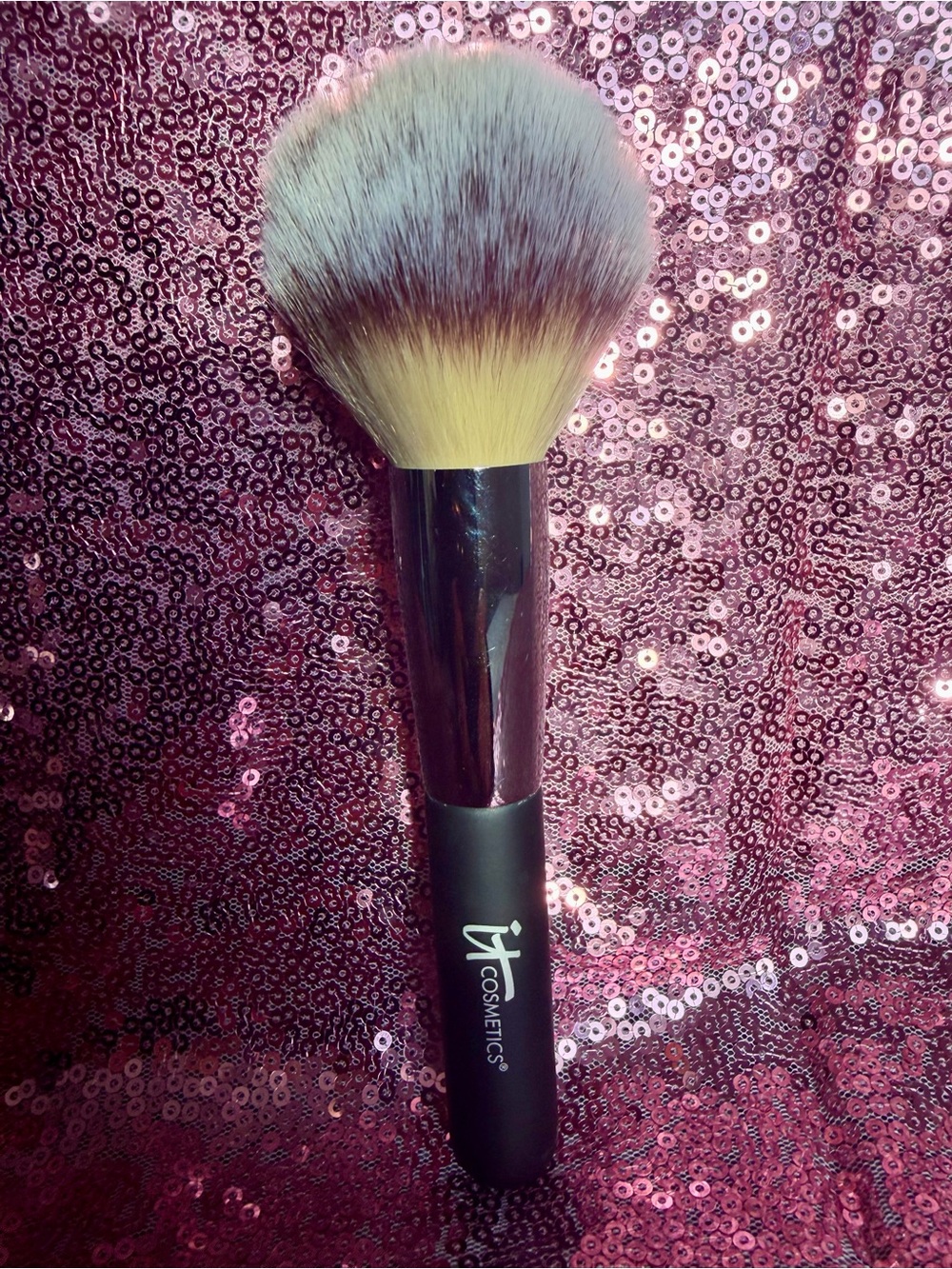 It Cosmetics Heavenly Luxe Wand Ball Powder Brush No 8